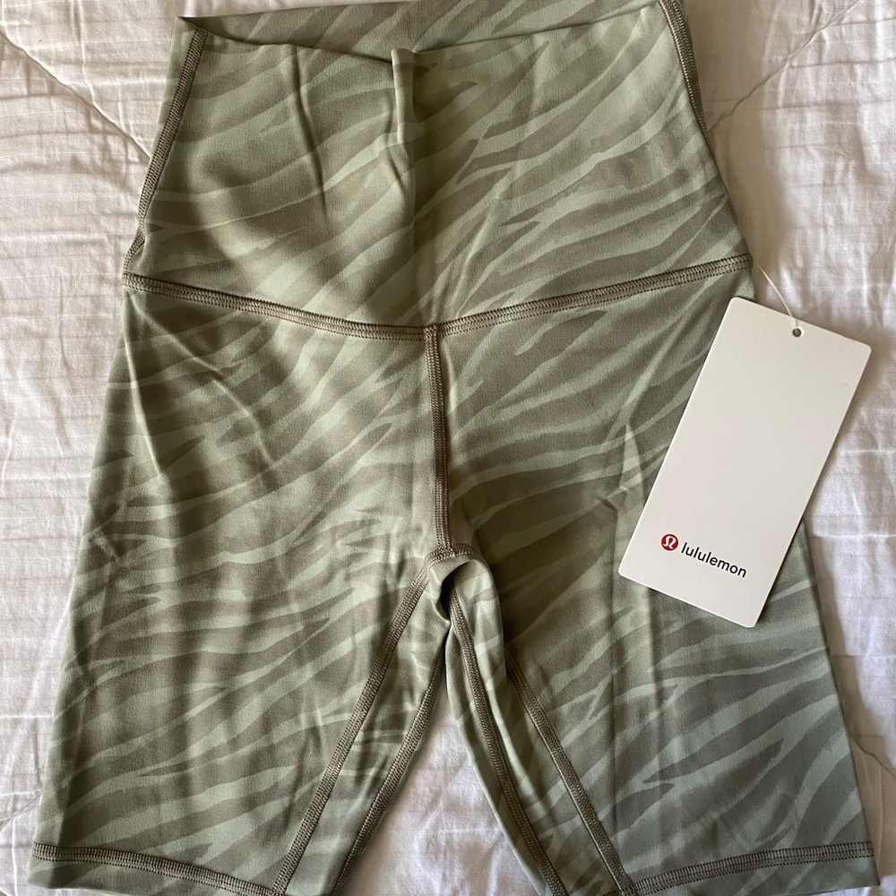 Lululemon Align HR Short 8”